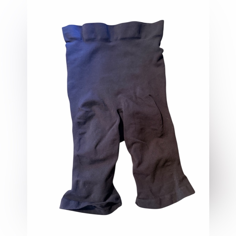 SKIMS Kim K. Seamless Sculpt Mid-Thigh Short ONYX Size S/M